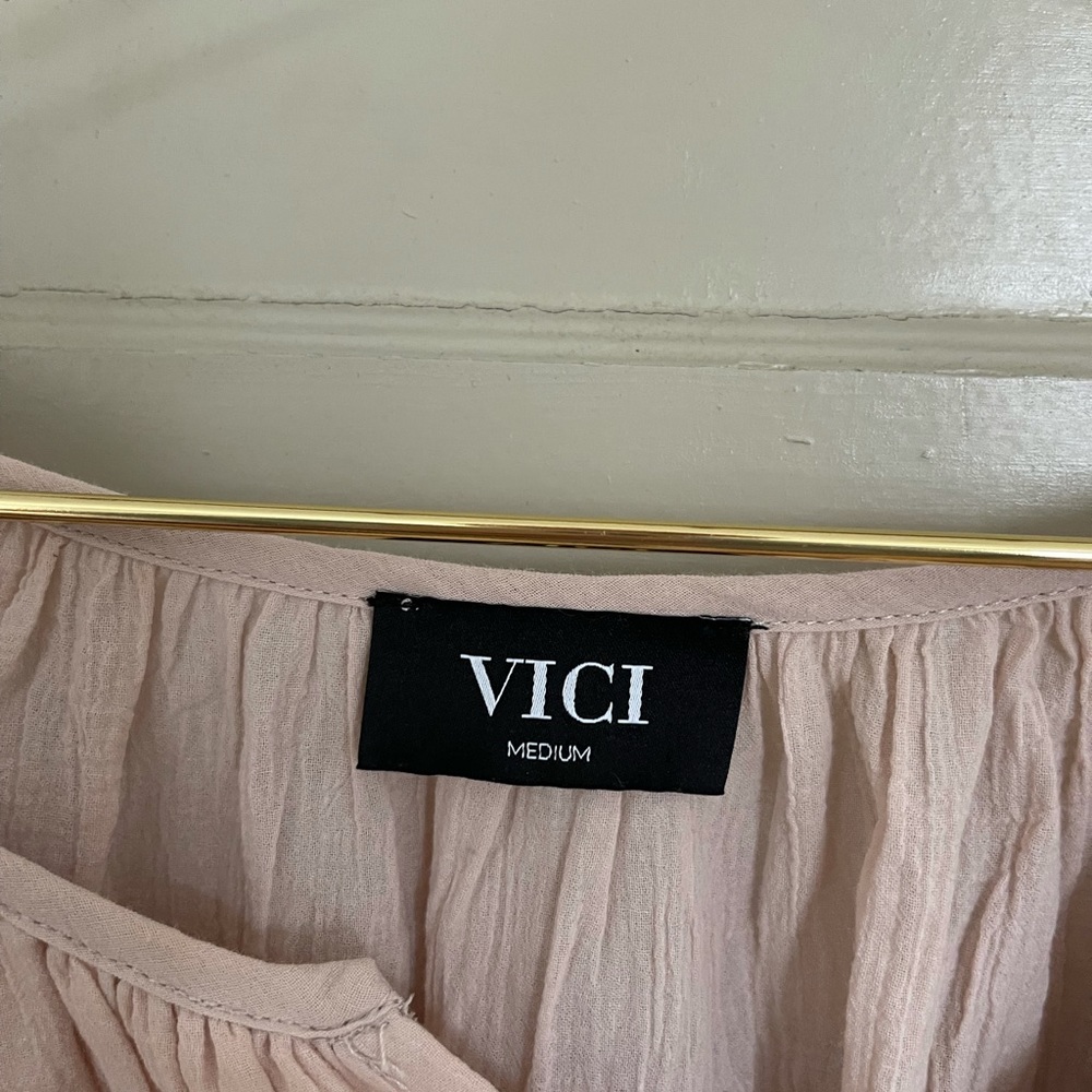 Vici Collection Size Medium Summer Top - image 2